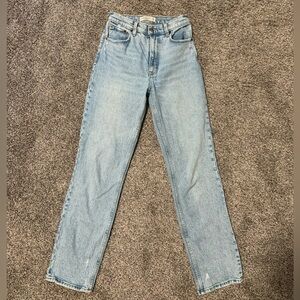 Abercrombie and Fitch ultra high rise 90s straight Jean 25 regular